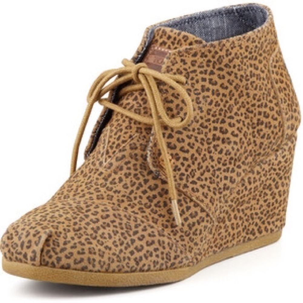 TOMS Leopard Print Desert Wedge booties